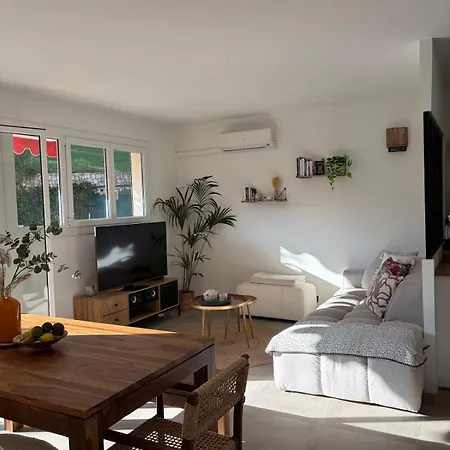Διαμέρισμα Cozy - Sunny Terrace Avec Clim Et Parking *